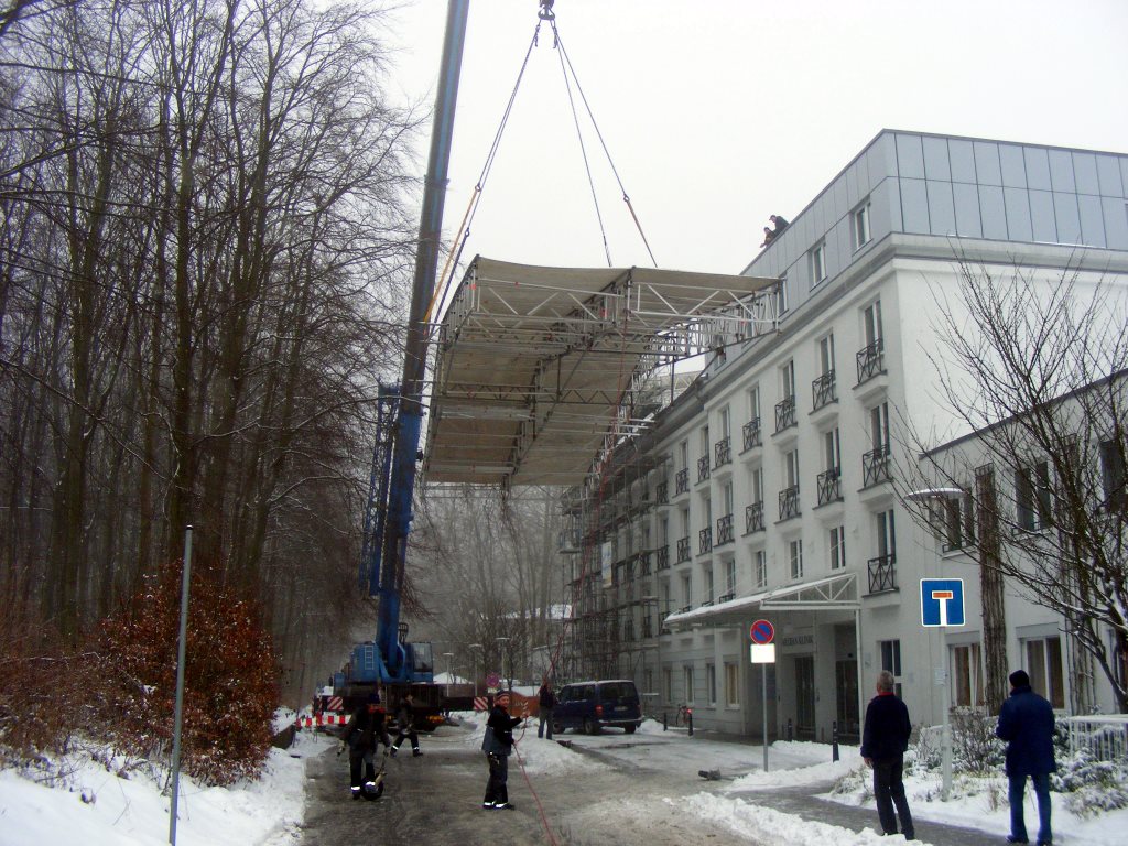 Das Dach wird angehoben